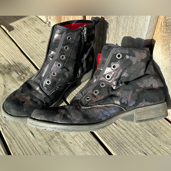 Dolce Vita Dark Pink Shimmer Camo Combat Moto Boots size 5|6 Faux Suede Sparkle - Picture 7 of 13